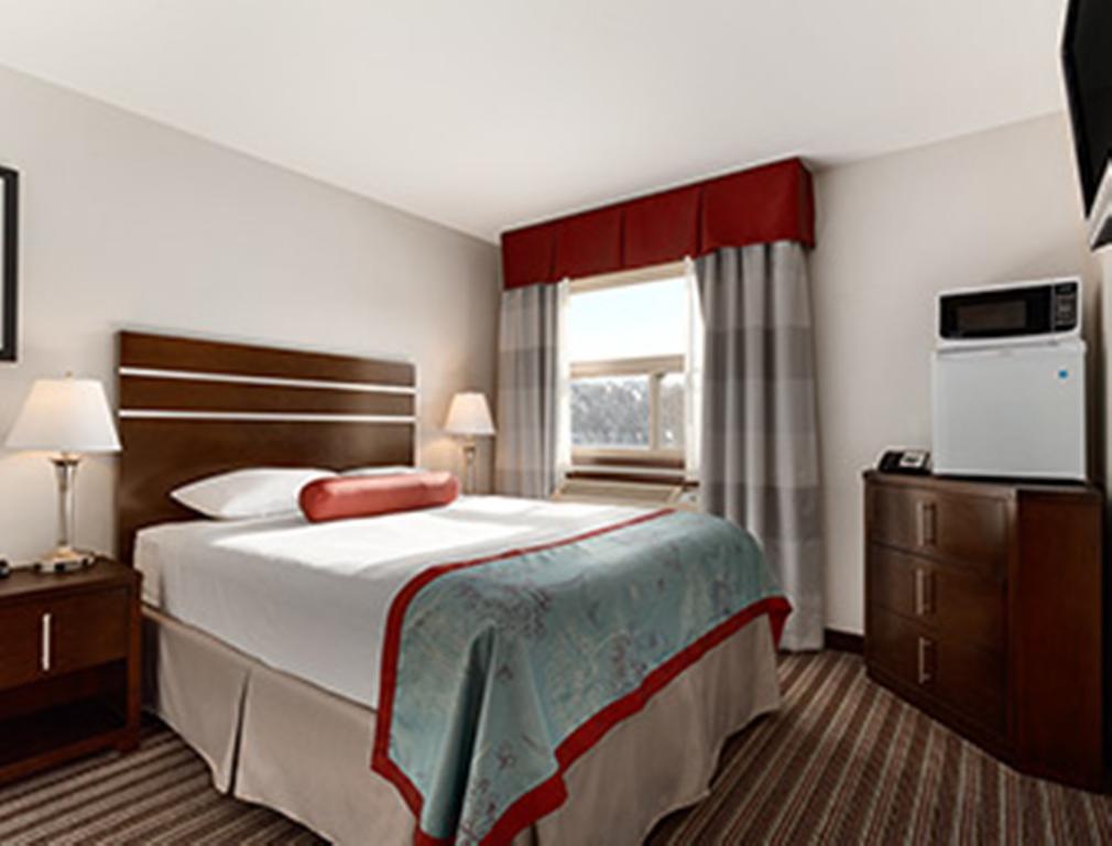 Super 8 By Wyndham Saskatoon Near Downtown Hotel Ngoại thất bức ảnh
